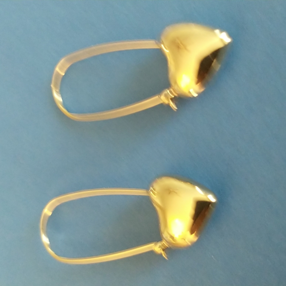 Drop earrings